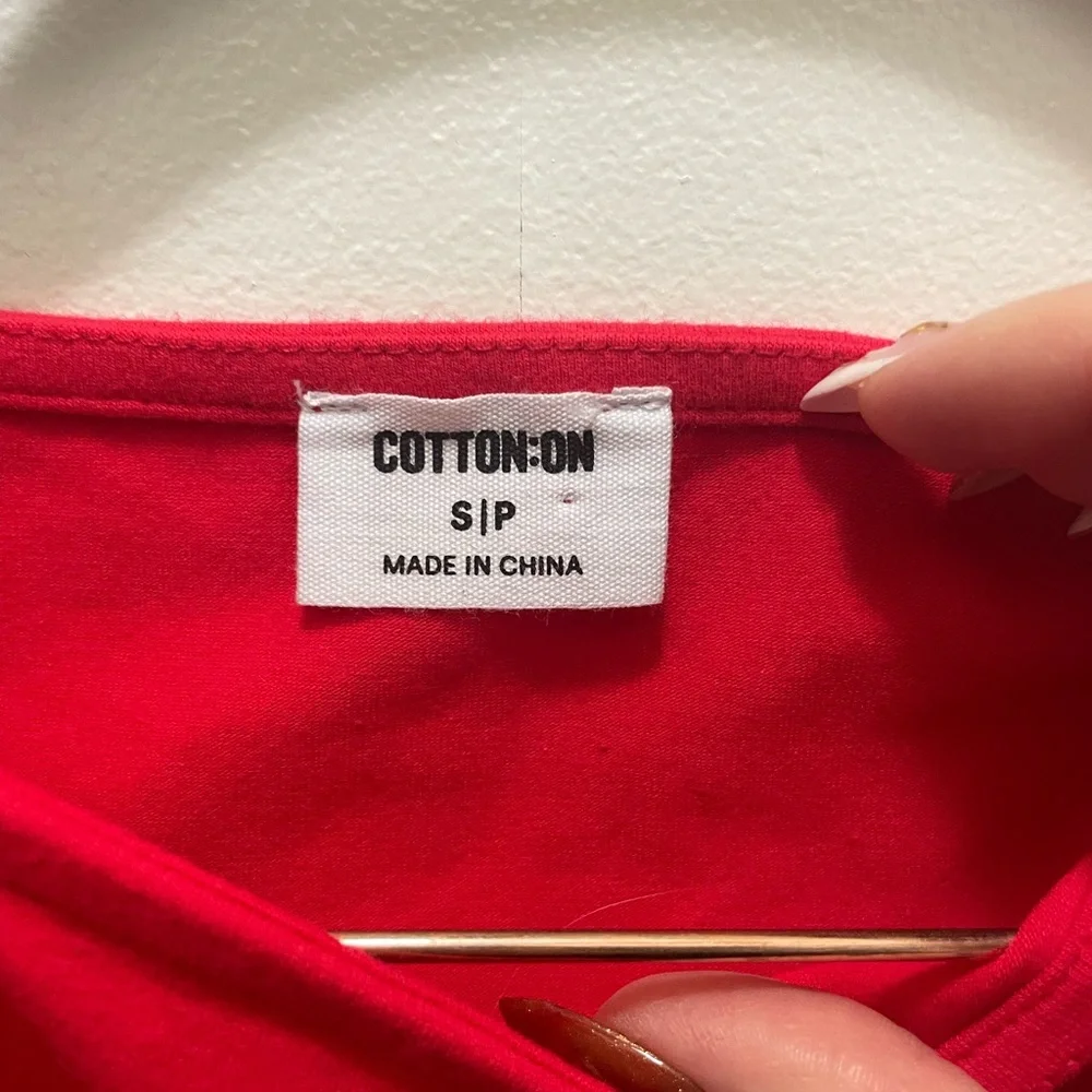 Cotton On Bold Red Top - Picture 3 of 4